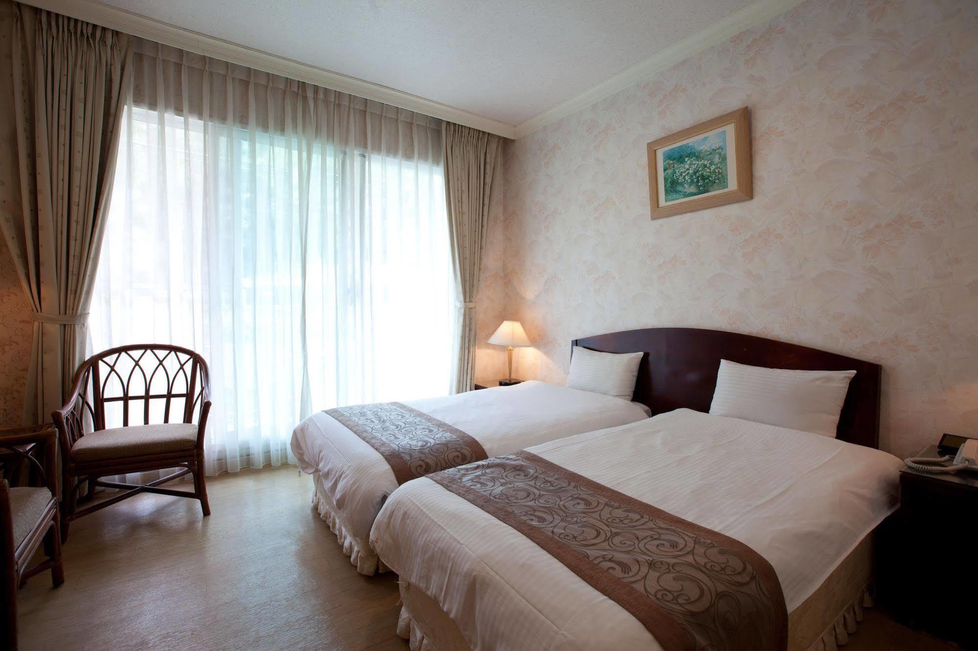 Lakeside Resort Nantou Екстериор снимка